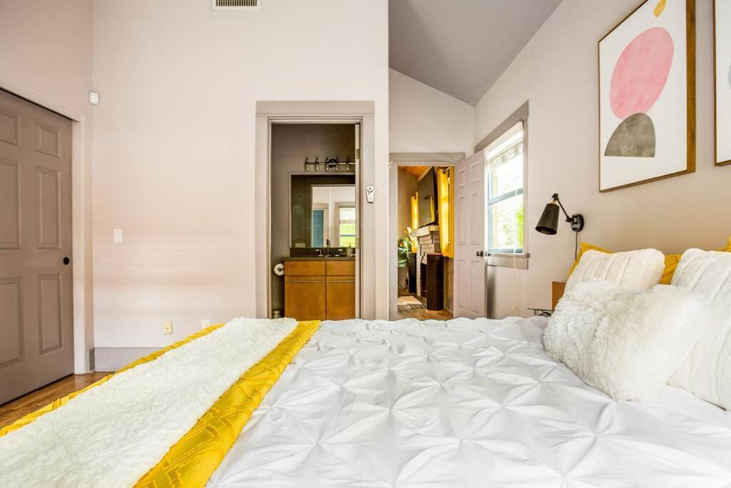 2Br Home W Parking Downtown Charm In Full Bloom! ツーソン エクステリア 写真