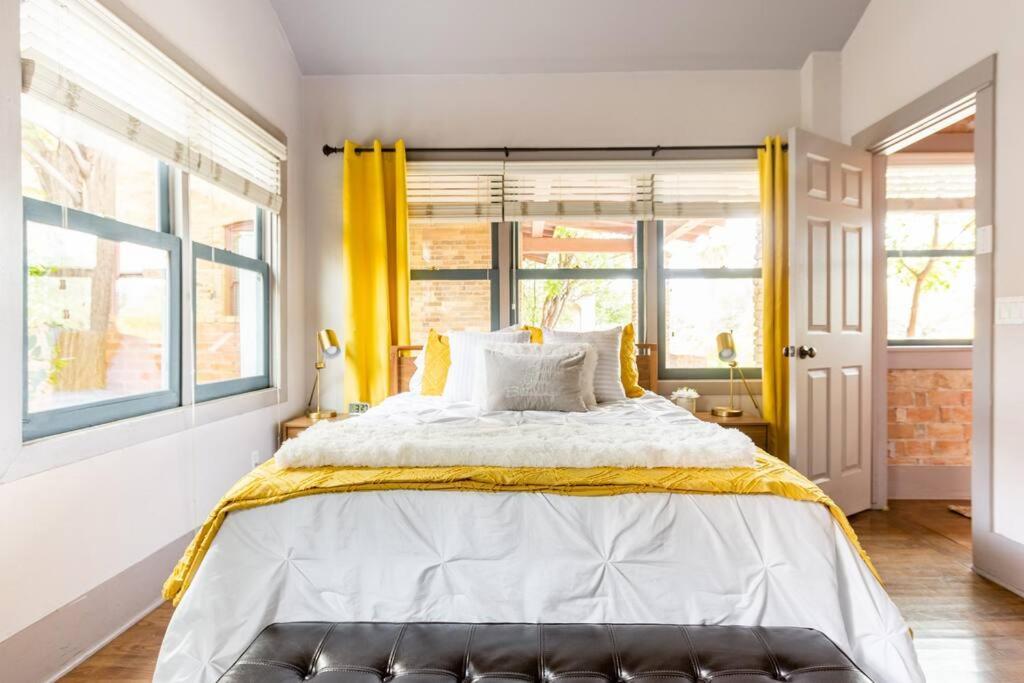 2Br Home W Parking Downtown Charm In Full Bloom! ツーソン エクステリア 写真