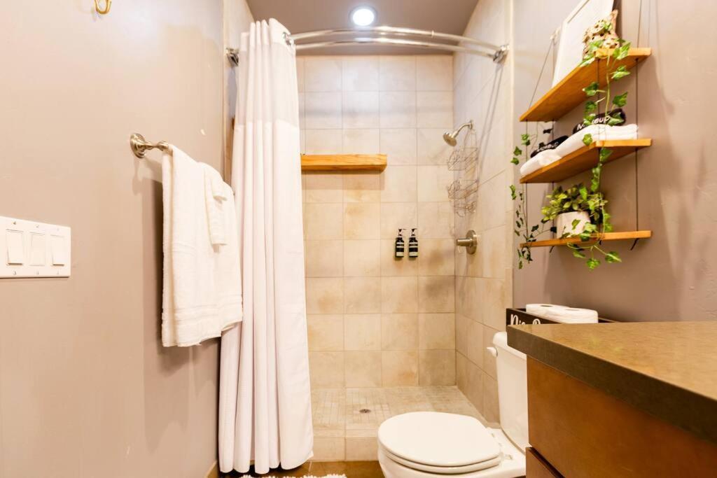 2Br Home W Parking Downtown Charm In Full Bloom! ツーソン エクステリア 写真
